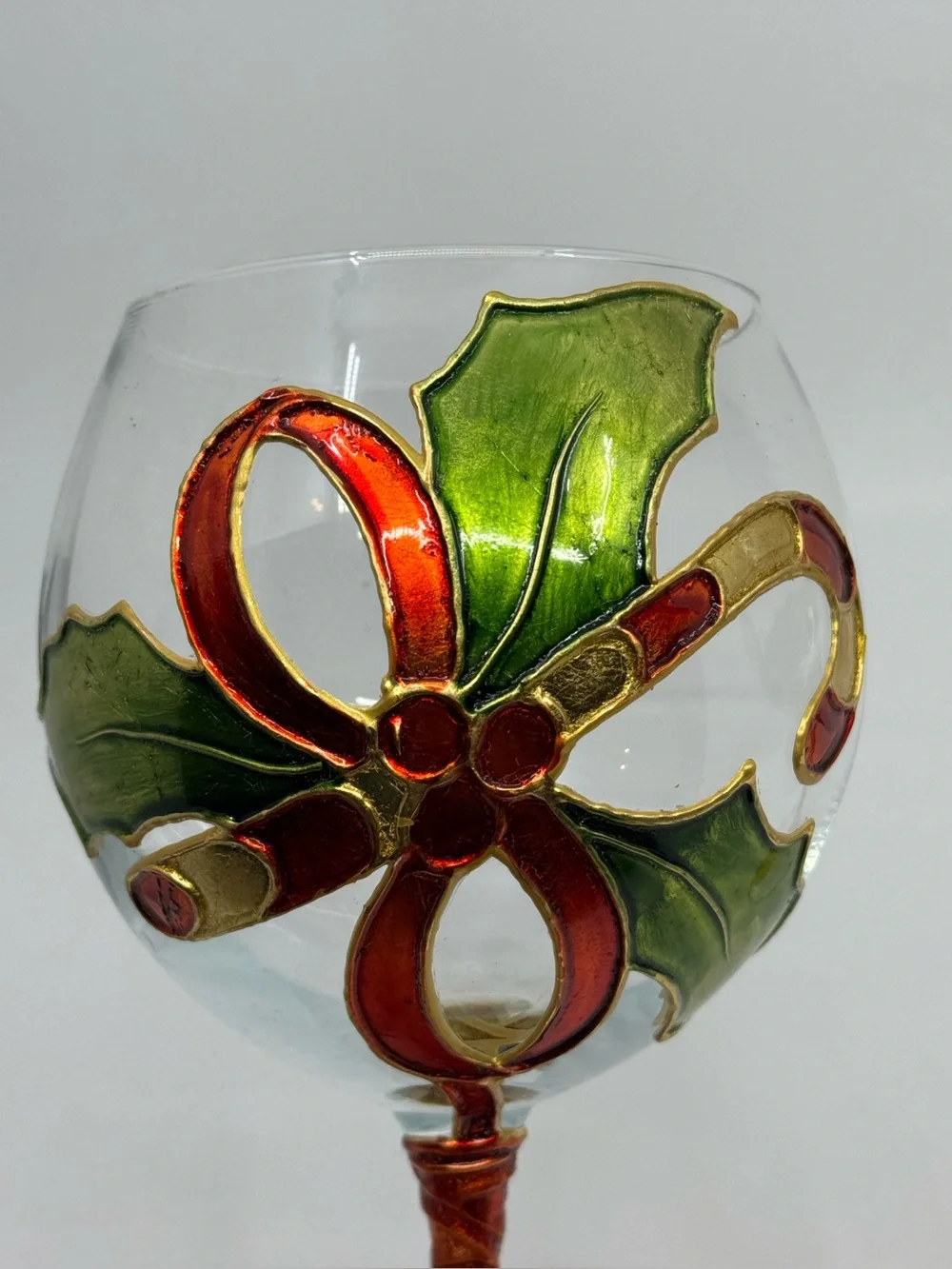 Uno Alla Volta Amadeo Handpainted Gilded Christmas Holly/Candy Cane Wine Glasses